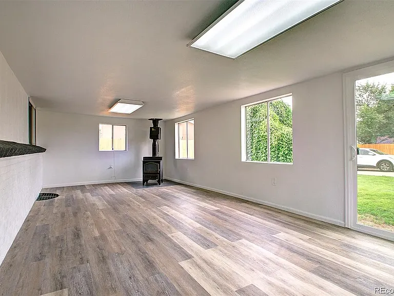 1820 W Jewell Ave — Photo 11