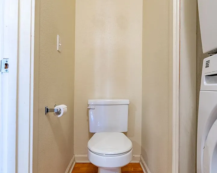 2074-2078 Parker Street - Residential — Photo 15