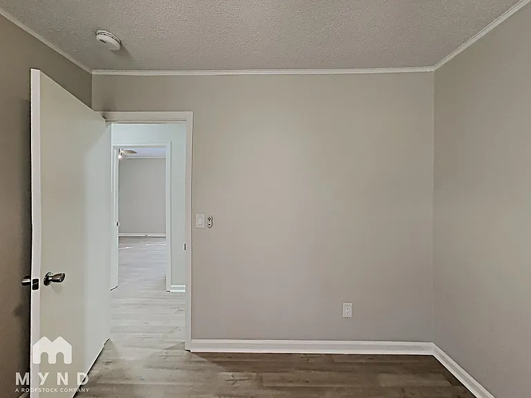 8213 Willowlake Ct — Photo 11