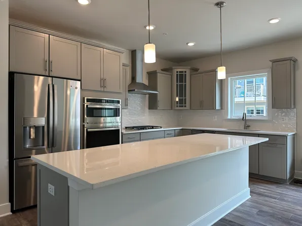 1218 Vermeer Ave, Gaithersburg, MD 20878