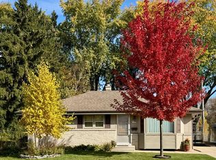 N85W14520 Manchester Dr, Menomonee Falls, WI 53051