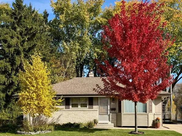 N85W14520 Manchester DRIVE, Menomonee Falls, WI 53051