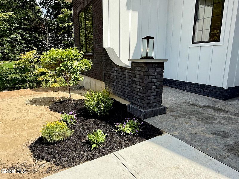 4th image of 44 Ruggles Road