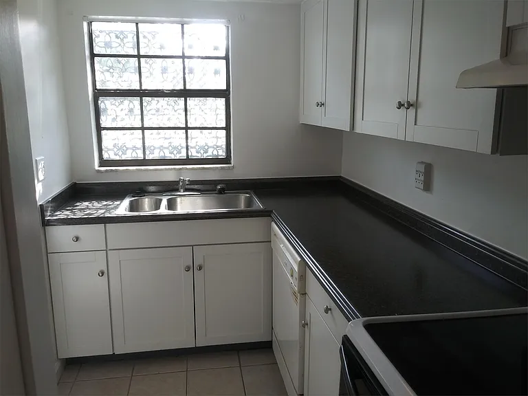 625 N Halifax Ave #6 — Photo 7