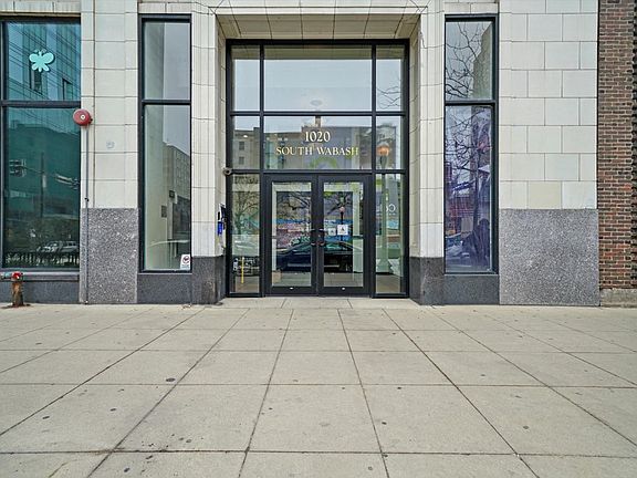 3rd image of 1020 S Wabash Ave APT 8C