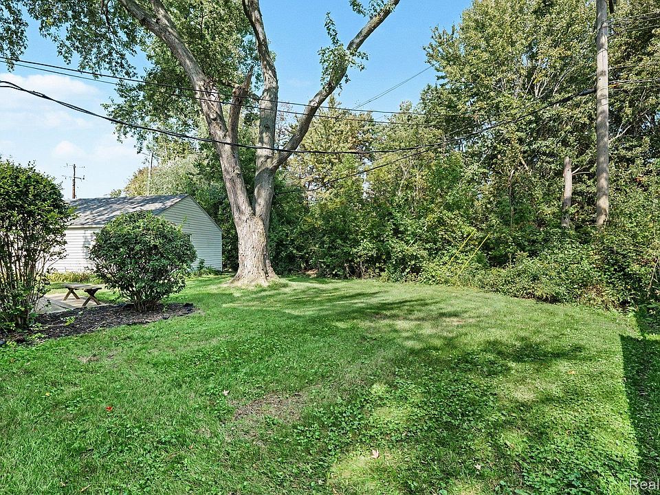 24615 Orchid St, photo 22