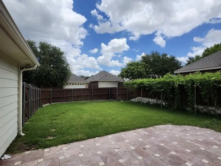 7812 Pleasant Hill Rd — Photo 9