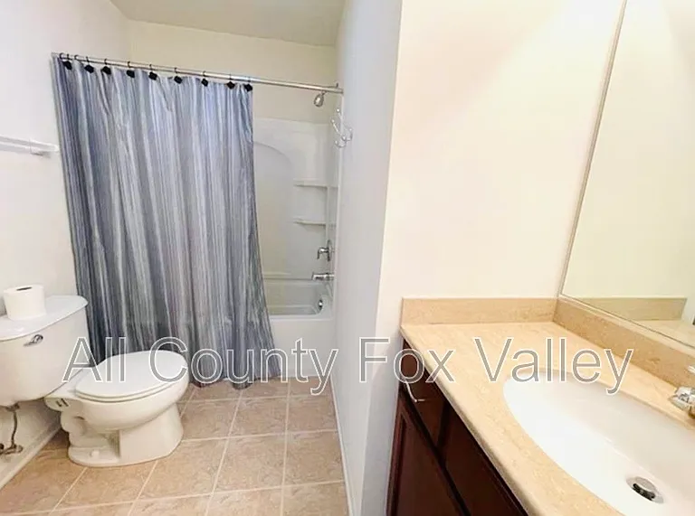 459 Grosvenor Ln — Photo 11