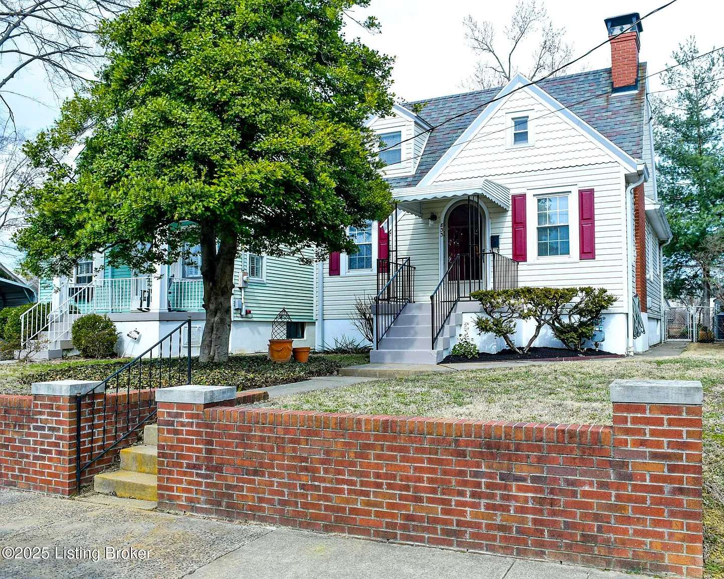 833 Delor Ave photo 1