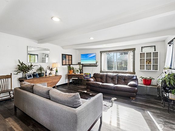 3rd image of 1241 SW Myrtle Street