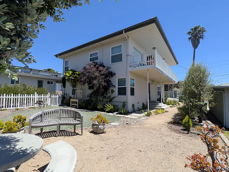 351 Franklin Dr #A — Photo 1