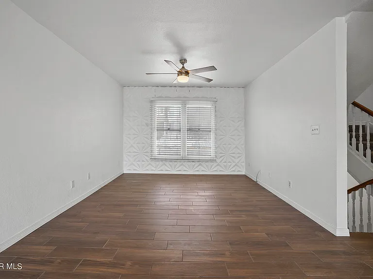 604 Upson Dr — Photo 4