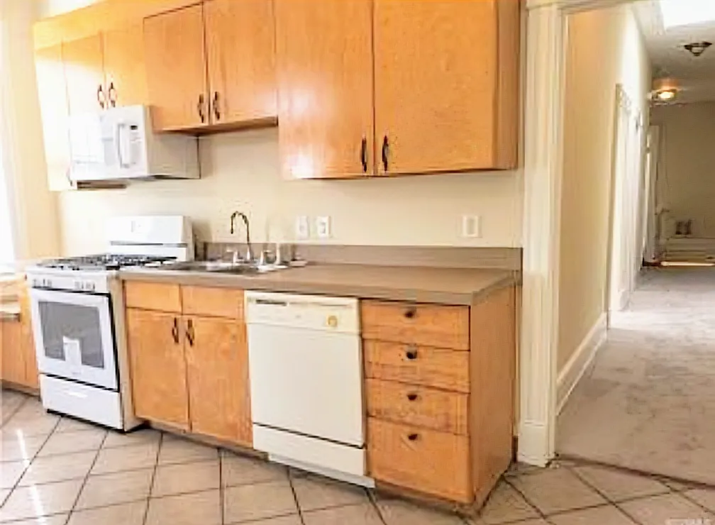 2 bed, 1200 sqft, $1,875 — Photo 2