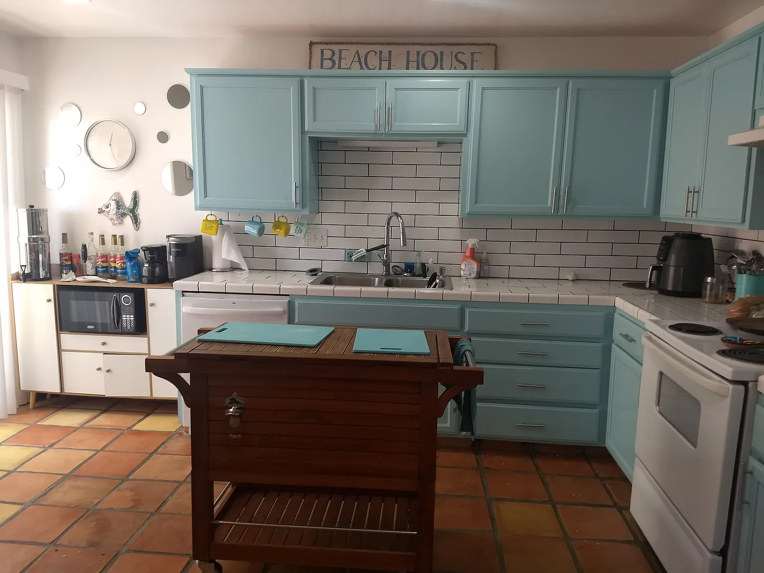 209 S Ventura Rd — Photo 3