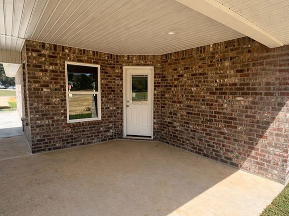 3rd image of 60 Alan Rd