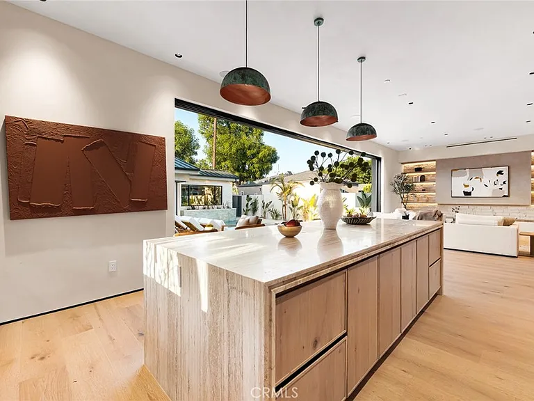 12249 Addison St — Photo 27