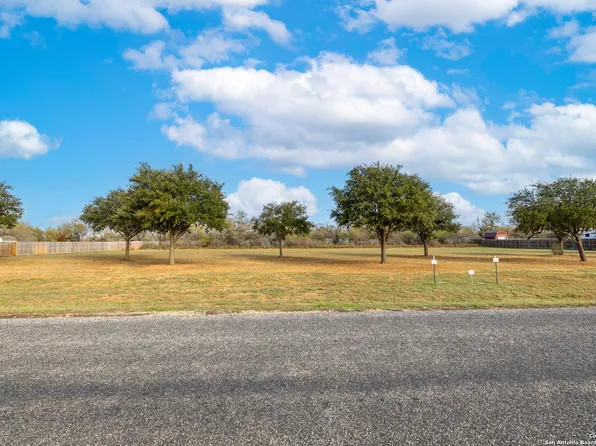 141 W Short Meadow Dr LOT 96, Lytle, TX 78052