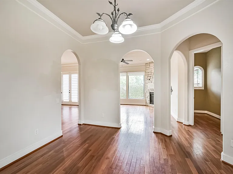 11025 Robin Hood Ct — Photo 15