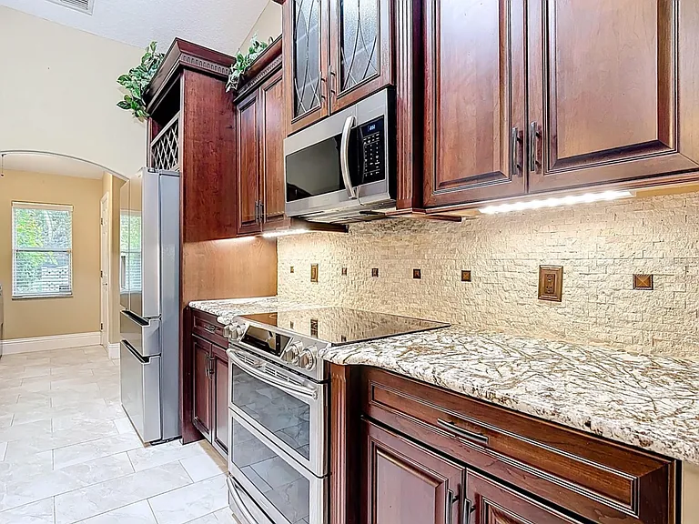 2514 Caithness Way — Photo 9