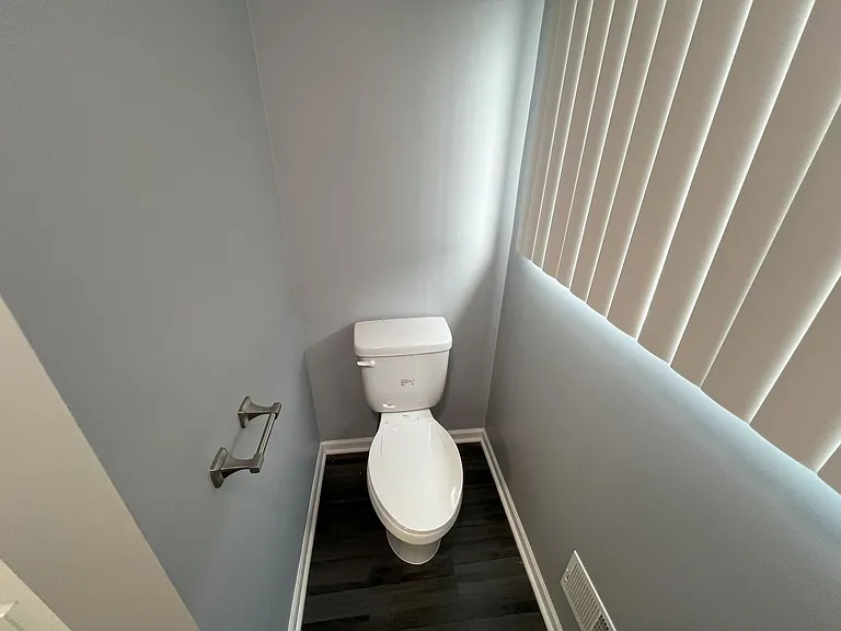 2906-2948 Feiger Ln — Photo 13