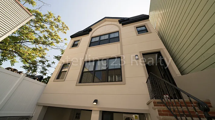 Rented by Sterling Realty Solution Inc | media 1