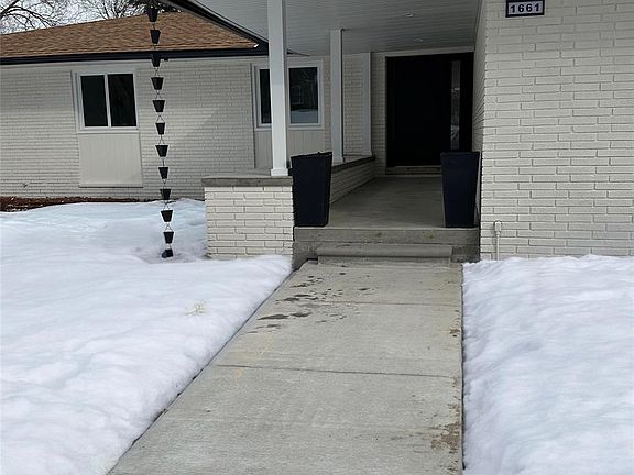 3rd image of 1661 Winthrop Rd