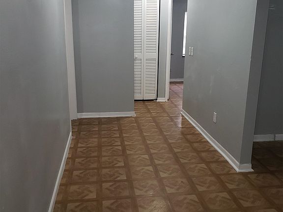 5th image of 8212 N 17th St