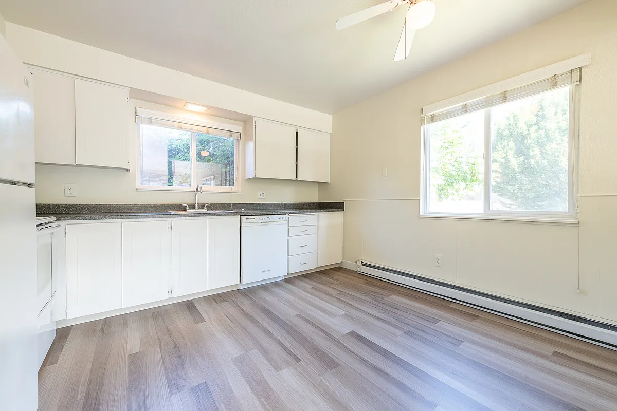 Building Photo - 8801 N Edison St #8807