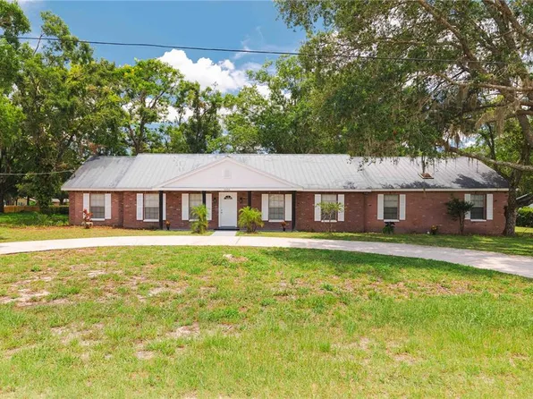 1002 Friendship Ln, Lutz, FL 33548