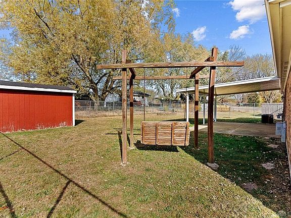 4th image of 4871 Scothills Dr