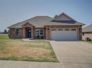 286 Appaloosa Dr, Blanchard, OK 73010