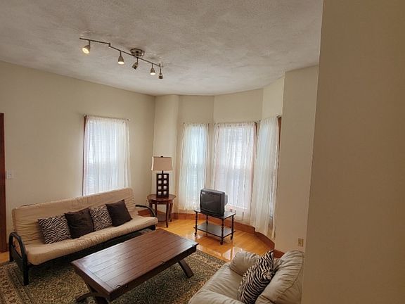 4th image of 49 Springfield St #1