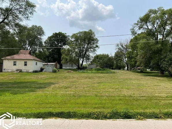 329 E Grace St, Osceola, IA 50213