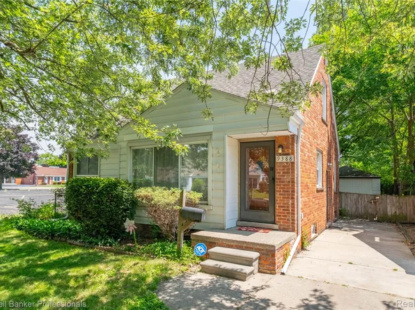 9388 Salem, Redford, MI 48239