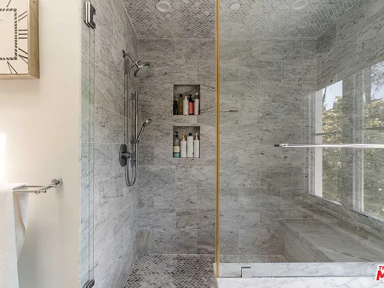356 E Rustic Rd — Photo 21