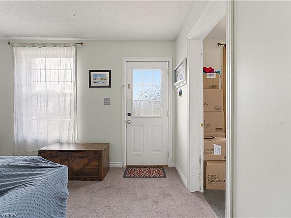 3rd image of 128 Mary St
