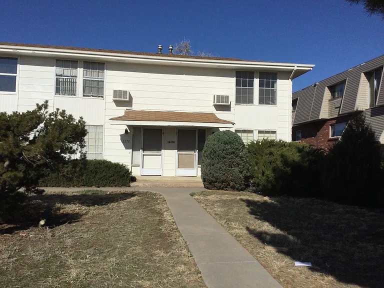 16372 E 14th Pl — Photo 6