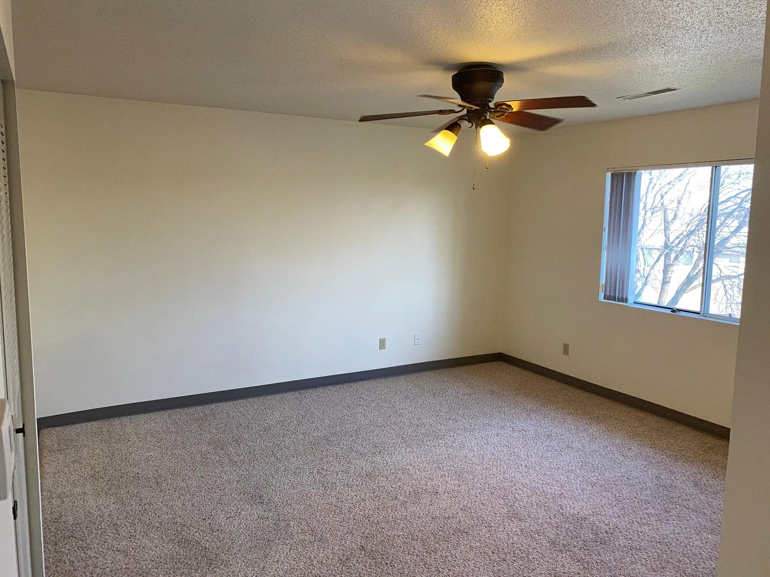 2 bed, 850 sqft, $925 — Photo 4
