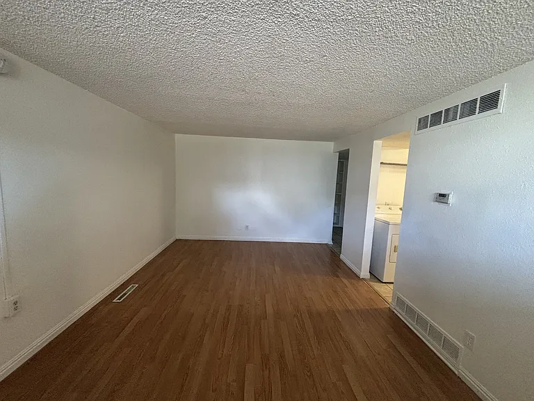 615 E 700 S — Photo 7