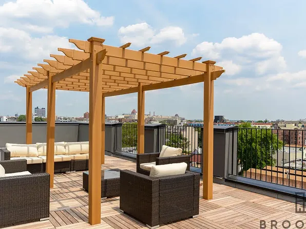 986 Rogers Avenue image 1 of 13