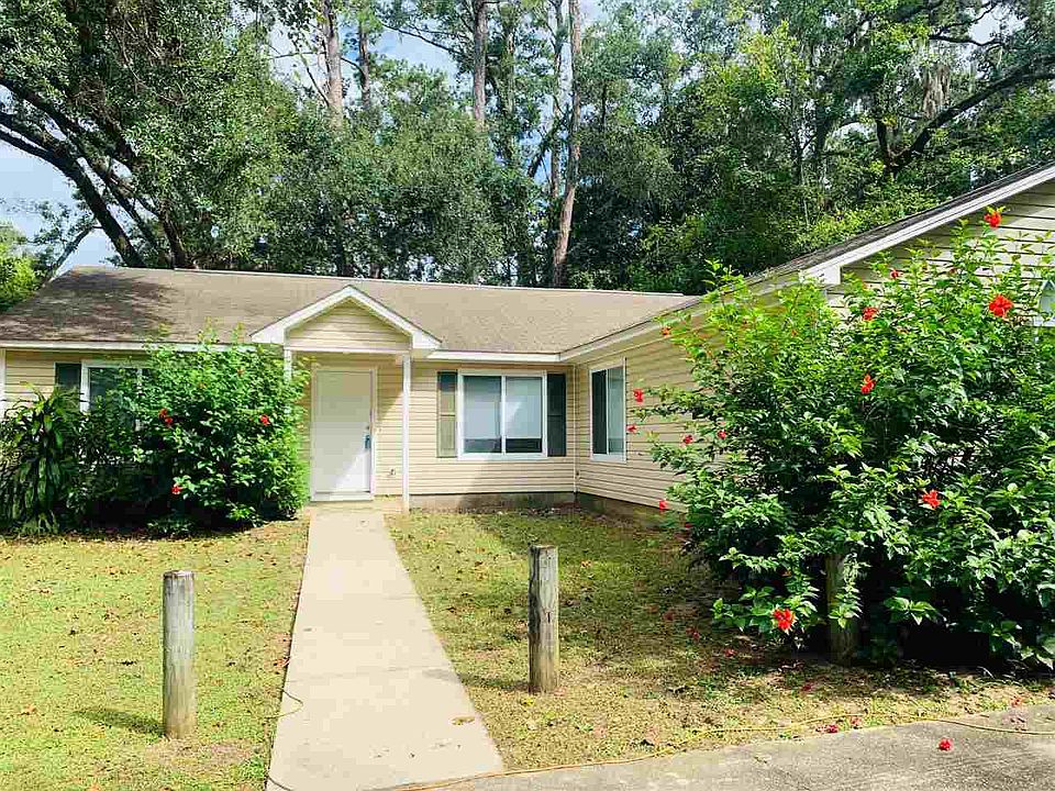 1st image of 2328 Amelia Cir