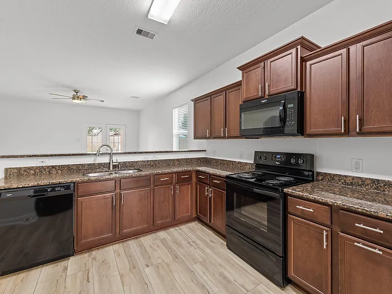 12059 Powderhorn Ln — Photo 8