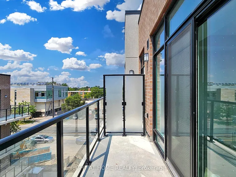 851 Sheppard Ave W #30 — Photo 31