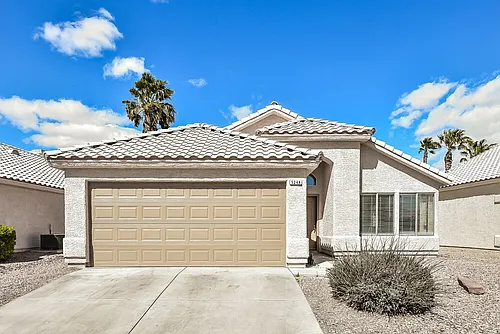 5244 Del Lago Dr Photo 1