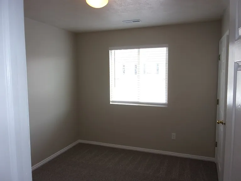 1863 Twilight Ln — Photo 14