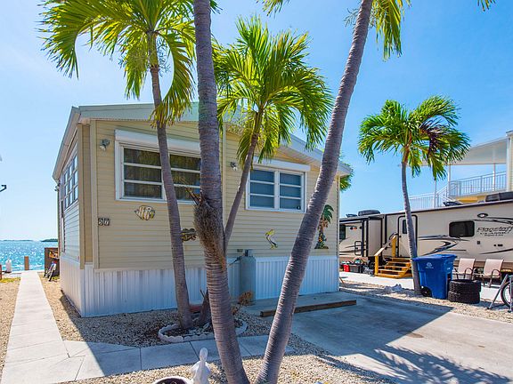 4th image of 701 Spanish Main Dr #57