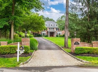 22 Charlotte Hill Dr, Bernardsville, NJ 07924