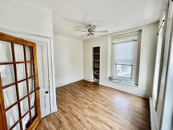 2nd image of 751 Hudson Ave #4