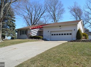 708 N 8th St, Oskaloosa, IA 52577