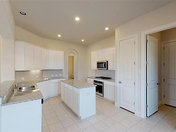 2nd image of 5609 Barrique Blvd